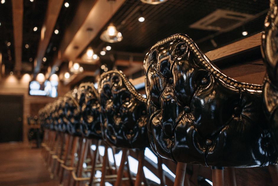 Interiorul luxos al Barbershop Decebal